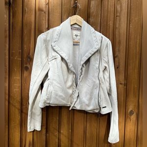 Cropped Billabong Cross Zipper Jacket